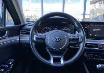 Подержанный автомобиль Kia K5 2020 года (22 фото)