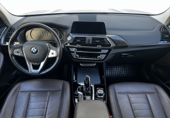 Подержанный автомобиль BMW X3 2021 года (12 фото)