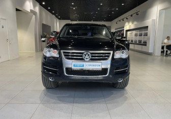 Подержанный автомобиль Volkswagen Touareg 2007 года (2 фото)