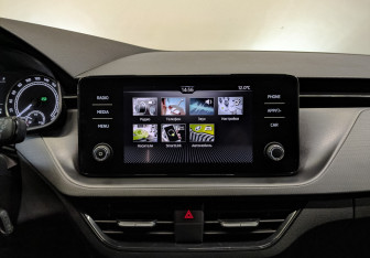 Подержанный автомобиль Skoda Rapid Liftback 2021 года (14 фото)