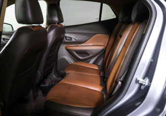 Подержанный автомобиль Opel Mokka 2014 года (11 фото)