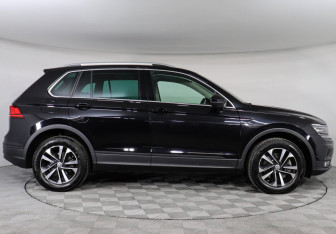 Подержанный автомобиль Volkswagen Tiguan 2019 года (4 фото)