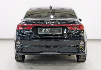 Подержанный автомобиль Kia Cerato Sedan 2021 года (6 фото)
