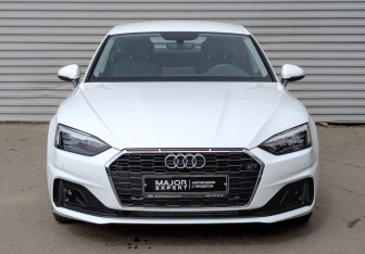 Подержанный автомобиль Audi A5 Liftback 2021 года (2 фото)