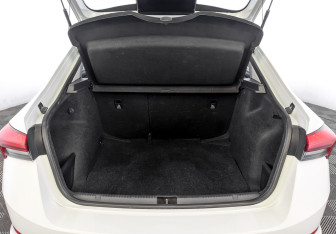 Подержанный автомобиль Skoda Rapid Liftback 2021 года (10 фото)