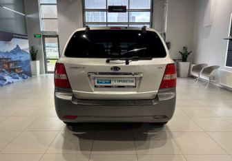 Подержанный автомобиль Kia Sorento 2007 года (5 фото)