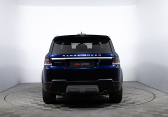 Подержанный автомобиль Land Rover Range Rover Sport 2015 года (6 фото)