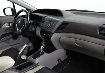 Подержанный автомобиль Honda Civic Sedan 2012 года (7 фото)