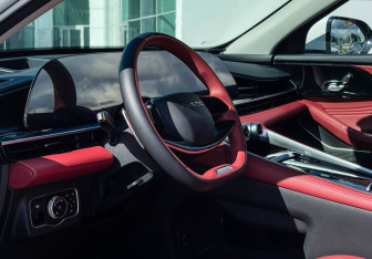 Подержанный автомобиль Exeed RX 2023 года (13 фото)