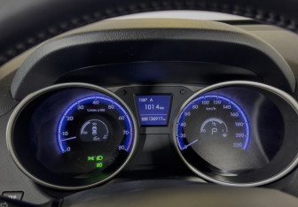 Подержанный автомобиль Hyundai ix35 2010 года (11 фото)