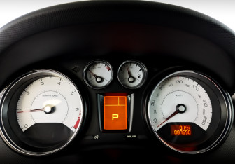 Подержанный автомобиль Peugeot 308 Hatchback 2011 года (13 фото)