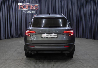 Подержанный автомобиль Skoda Karoq 2020 года (6 фото)