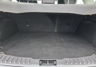 Подержанный автомобиль Ford Focus Hatchback 2012 года (16 фото)