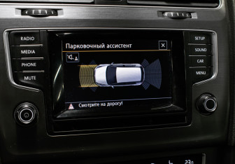 Подержанный автомобиль Volkswagen Golf Hatchback 2013 года (16 фото)