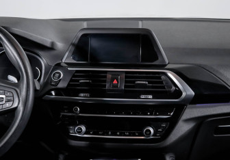 Подержанный автомобиль BMW X4 2019 года (13 фото)