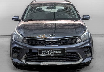 Подержанный автомобиль Kia Rio Hatchback 2021 года (2 фото)