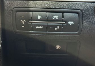 Подержанный автомобиль Hyundai Genesis 2014 года (18 фото)