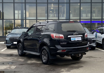 Подержанный автомобиль Chevrolet TrailBlazer 2012 года (7 фото)