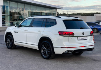 Подержанный автомобиль Volkswagen Teramont 2021 года (7 фото)