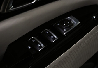 Подержанный автомобиль Kia Carnival 2021 года (17 фото)