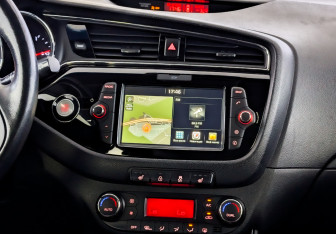 Подержанный автомобиль Kia Ceed Hatchback 2018 года (15 фото)