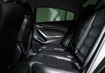 Подержанный автомобиль Mazda 6 Sedan 2016 года (22 фото)