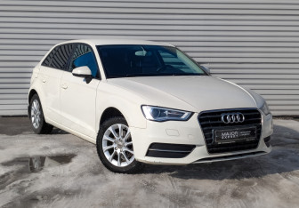 Подержанный автомобиль Audi A3 Hatchback 2014 года (3 фото)