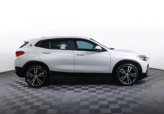 Подержанный автомобиль BMW X2 2019 года (4 фото)