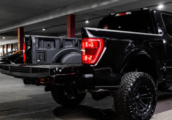 Подержанный автомобиль Ford F-150 2022 года (24 фото)