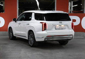 Подержанный автомобиль Hyundai Palisade 2023 года (7 фото)