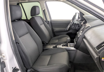Подержанный автомобиль Land Rover Freelander 2013 года (23 фото)