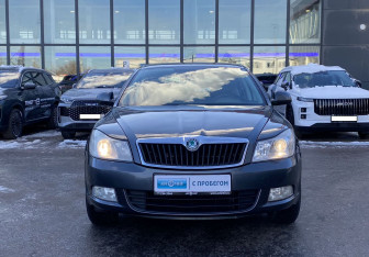 Подержанный автомобиль Skoda Octavia Liftback 2011 года (2 фото)