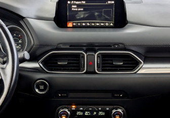 Подержанный автомобиль Mazda CX-5 2017 года (16 фото)