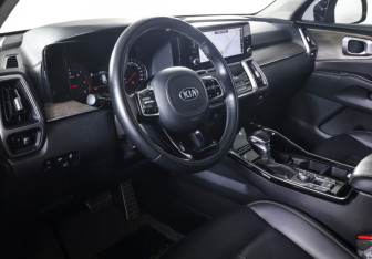 Подержанный автомобиль Kia Sorento 2020 года (17 фото)