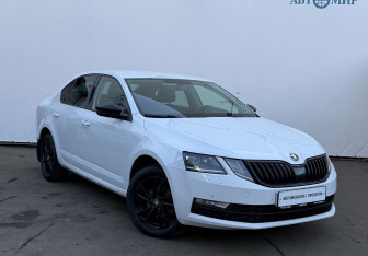 Подержанный автомобиль Skoda Octavia Liftback 2018 года (3 фото)