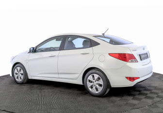 Подержанный автомобиль Hyundai Solaris Sedan 2014 года (7 фото)