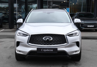 Подержанный автомобиль Infiniti QX50 2020 года (2 фото)