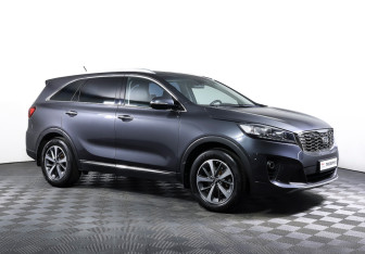 Подержанный автомобиль Kia Sorento 2019 года (3 фото)