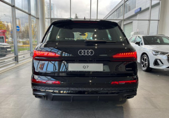 Новый Audi Q7 2025 (5 фото)