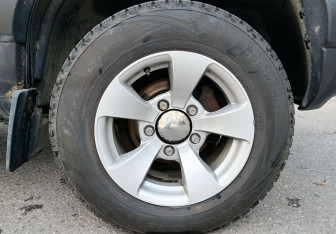 Подержанный автомобиль Chevrolet Niva 2008 года (16 фото)