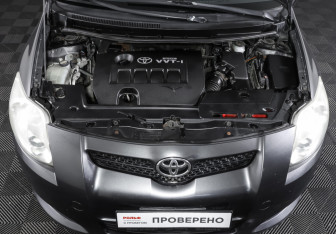 Подержанный автомобиль Toyota Auris Hatchback 2007 года (9 фото)