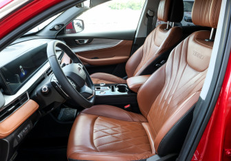 Подержанный автомобиль Chery Tiggo 8 Pro Max 2022 года (16 фото)