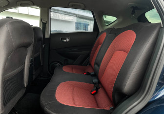 Подержанный автомобиль Nissan Qashqai 2008 года (10 фото)