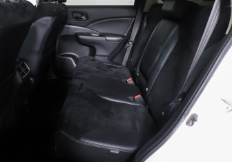 Подержанный автомобиль Honda CR-V 2016 года (11 фото)