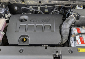 Подержанный автомобиль Toyota RAV4 2012 года (9 фото)