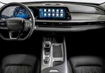 Подержанный автомобиль Chery Arrizo 8 2023 года (12 фото)