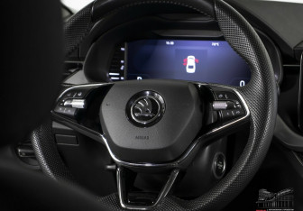 Подержанный автомобиль Skoda Rapid Liftback 2022 года (10 фото)