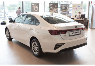Новый Kia Cerato Sedan 2022 (3 фото)