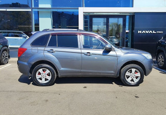 Подержанный автомобиль Lifan X60 2014 года (4 фото)