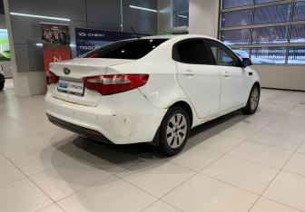 Подержанный автомобиль Kia Rio Sedan 2013 года (4 фото)